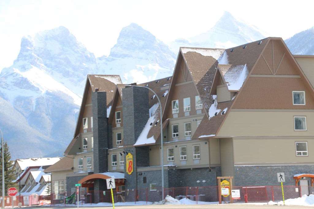 Super 8 By Wyndham Canmore Exterior foto