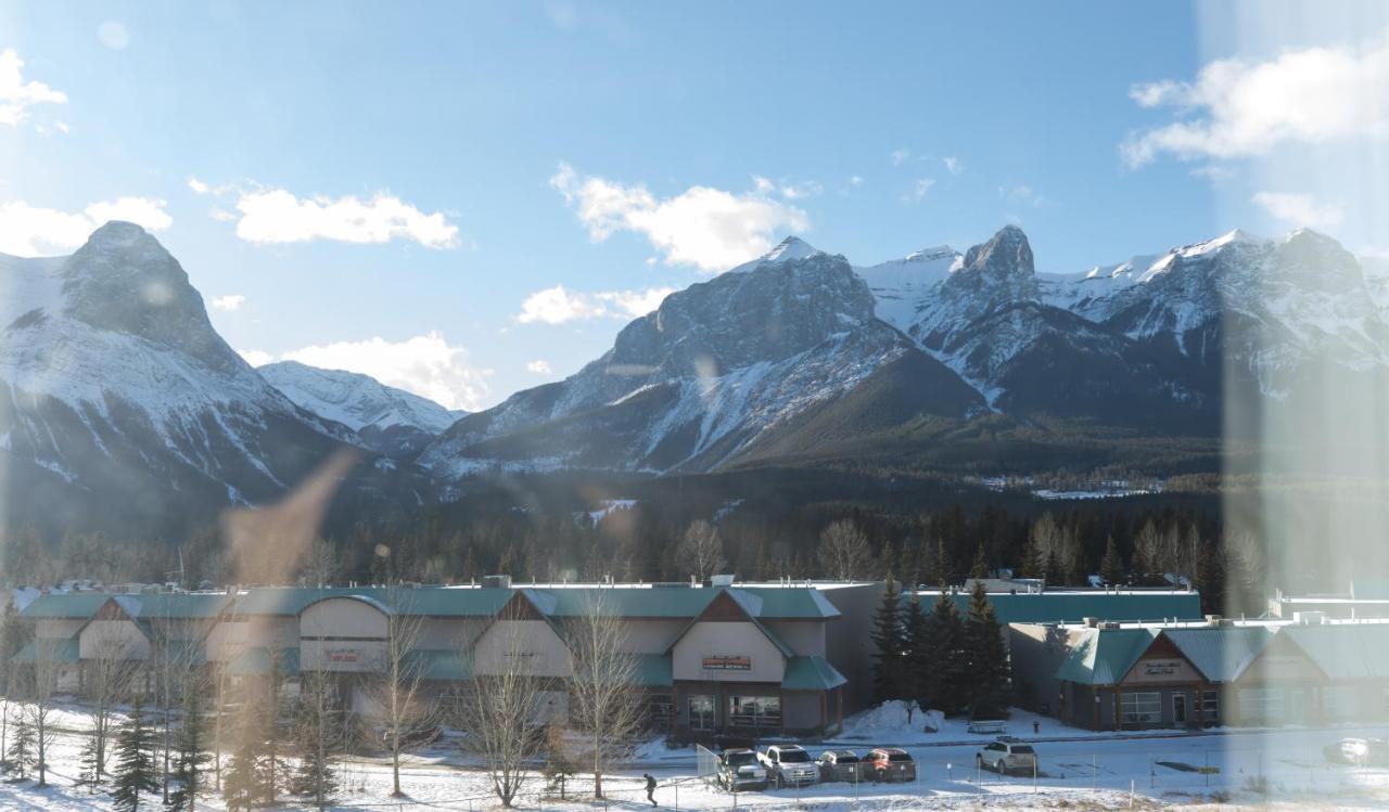 Super 8 By Wyndham Canmore Exterior foto