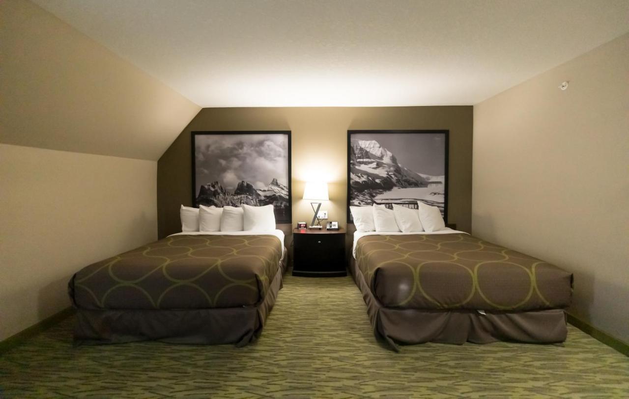 Super 8 By Wyndham Canmore Exterior foto